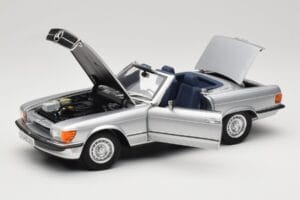 Mercedes R107 380 SL Сребрист Norev 1:18 183725 Метал — снимка 2 от 8