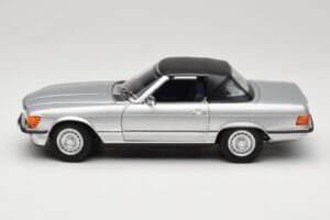 Mercedes R107 380 SL Сребрист Norev 1:18 183725 Метал — снимка 4 от 8