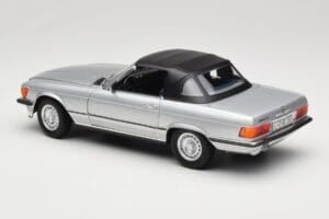 Mercedes R107 380 SL Сребрист Norev 1:18 183725 Метал — снимка 7 от 8