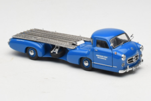 Mercedes Renntransporter Blue Wonder CMC 1:43 M-036K Метал — снимка 6 от 8