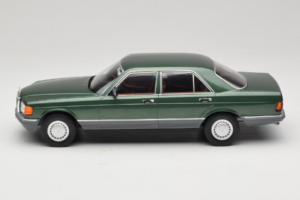 Mercedes S-Class W126 Metallic Green MCG 1:18 MCG18549 Метал — снимка 3 от 6