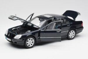 Mercedes S-Class W220 Син Maisto 1:18 56051 Метал — снимка 2 от 8