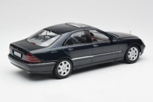 Mercedes S-Class W220 Син Maisto 1:18 56051 Метал — снимка 3 от 8