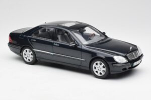 Mercedes S-Class W220 Син Maisto 1:18 56051 Метал — снимка 6 от 8