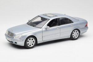 Mercedes S-Class W220 Светлосин Maisto 1:18 56050 Метал