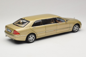 Mercedes S-Class W220 Pullman Gold Metallic Sun Star 1:18 4113 Метал — снимка 3 от 8