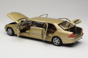 Mercedes S-Class W220 Pullman Gold Metallic Sun Star 1:18 4113 Метал — снимка 5 от 8