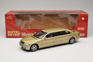Mercedes S-Class W220 Pullman Gold Metallic Sun Star 1:18 4113 Метал — снимка 8 от 8