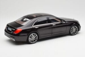 Mercedes S-Class W222 AMG Line Ruby Черен Metallic Norev 1:18 183483 Метал — снимка 3 от 8