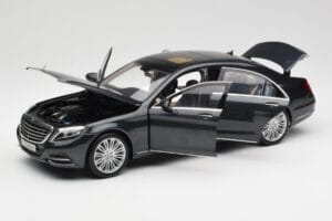 Mercedes S-Class W222 Синьо Антрацит Metallic Norev 1:18 B66960157 Метал — снимка 2 от 8