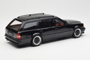 Mercedes 300 TE AMG S124 Черен Otto 1:18 OT147 Смола — снимка 2 от 6