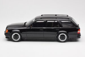 Mercedes 300 TE AMG S124 Черен Otto 1:18 OT147 Смола — снимка 3 от 6