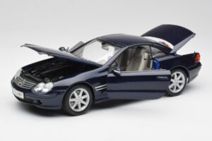 Mercedes SL 500 R230 Син Maisto 1:18 B66962126 Метал — снимка 2 от 8