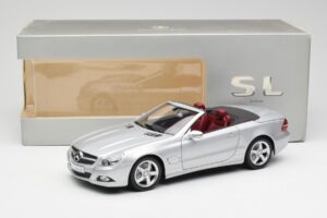 Mercedes SL 500 R230 Кабриолет Iridium Сребрист Minichamps 1:18 B66962388 Метал — снимка 8 от 8