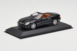 Mercedes SL R230 Черен Minichamps 1:43 B66961922 Метал — снимка 2 от 4
