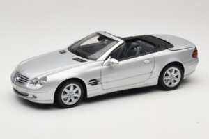 Mercedes SL R129 Сребрист Minichamps 1:18 B66962133 Метал