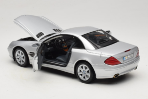 Mercedes SL R129 Сребрист Minichamps 1:18 B66962133 Метал — снимка 7 от 10