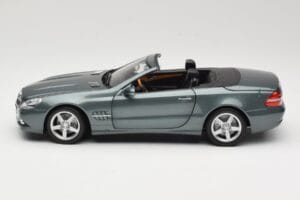 Mercedes SL R230 Amiant Green Minichamps 1:18 B66962389 Метал — снимка 4 от 8