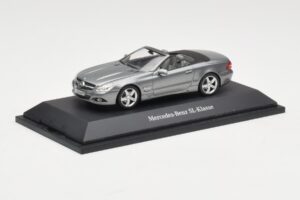 Mercedes SL R230 Palladium Silver Metallic Minichamps 1:43 B66962390 Метал — снимка 2 от 4