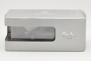 Mercedes SL R230 Palladium Silver Metallic Minichamps 1:43 B66962390 Метал — снимка 4 от 4