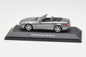 Mercedes SL R230 Palladium Silver Metallic Minichamps 1:43 B66962390 Метал