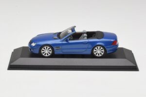 Mercedes SL R230 Tanzanite Син Minichamps 1:43 B66962250 Метал