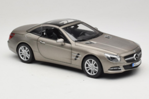 Mercedes SL500 R231 Dark Grey Matt Norev 1:18 183590 Метал — снимка 7 от 9