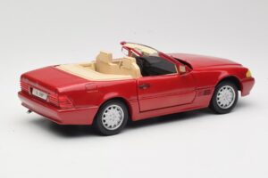 Mercedes SL500 R129 Червен Revell 1:18 08927 Метал — снимка 3 от 8