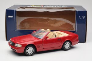 Mercedes SL500 R129 Червен Revell 1:18 08927 Метал — снимка 8 от 8