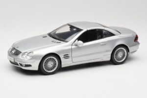 Mercedes SL55 AMG R230 Сребрист Maisto 1:18 36894 Метал