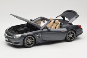 Mercedes SL65 AMG Black Series R230 Matte Black Maisto 1:18 36198 Метал — снимка 2 от 8
