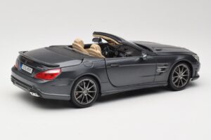 Mercedes SL65 AMG Black Series R230 Matte Black Maisto 1:18 36198 Метал — снимка 3 от 8