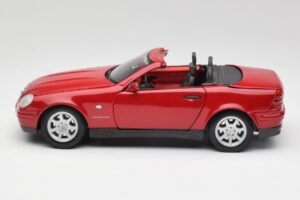 Mercedes SLK 230 R170 Червен Maisto 1:18 56023 Метал — снимка 5 от 9