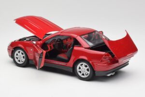 Mercedes SLK 230 R170 Червен Maisto 1:18 56023 Метал — снимка 6 от 9