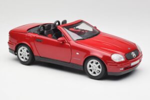 Mercedes SLK 230 R170 Червен Maisto 1:18 56023 Метал — снимка 7 от 9