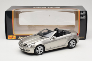 Mercedes SLK R171 Светло Бронзово Металик Maisto 1:18 31674-R1 Метал — снимка 8 от 8