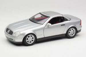 Mercedes SLK R170 Роудстър Сребрист Maisto 1:18 31674 Метал