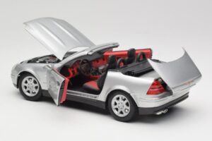 Mercedes SLK R170 Роудстър Сребрист Maisto 1:18 31674 Метал — снимка 7 от 9