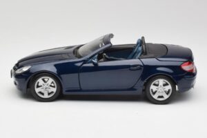 Mercedes SLK R171 Син Maisto 1:18 B66962190 Метал — снимка 4 от 8
