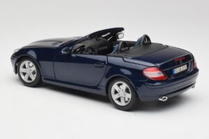 Mercedes SLK R171 Син Maisto 1:18 B66962190 Метал — снимка 7 от 8