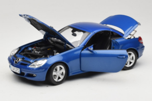 Mercedes SLK R171 Blue Metallic Minichamps 1:18 100033131 Метал — снимка 3 от 11