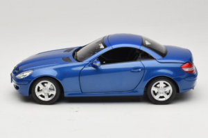 Mercedes SLK R171 Blue Metallic Minichamps 1:18 100033131 Метал — снимка 5 от 11