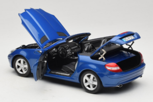 Mercedes SLK R171 Blue Metallic Minichamps 1:18 100033131 Метал — снимка 7 от 11