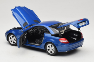 Mercedes SLK R171 Blue Metallic Minichamps 1:18 100033131 Метал — снимка 8 от 11