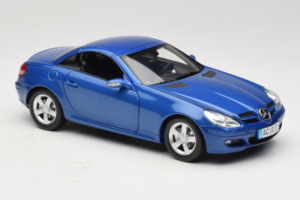 Mercedes SLK R171 Blue Metallic Minichamps 1:18 100033131 Метал — снимка 9 от 11