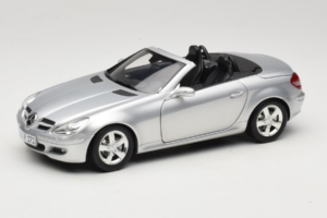 Mercedes SLK R171 Сребрист Minichamps 1:18 B66962318 Метал