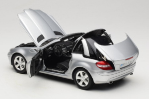 Mercedes SLK R171 Сребрист Minichamps 1:18 B66962318 Метал — снимка 6 от 9