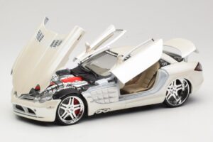 Mercedes SLR McLaren C199 Бял Maisto 1:18 31068 Метал — снимка 2 от 8