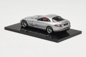 Mercedes SLR McLaren Crystal Silver Minichamps 1:43 B66961974 Метал — снимка 3 от 4