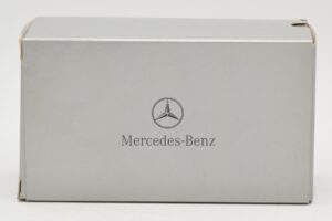 Mercedes SLR McLaren Crystal Silver Minichamps 1:43 B66961974 Метал — снимка 4 от 4